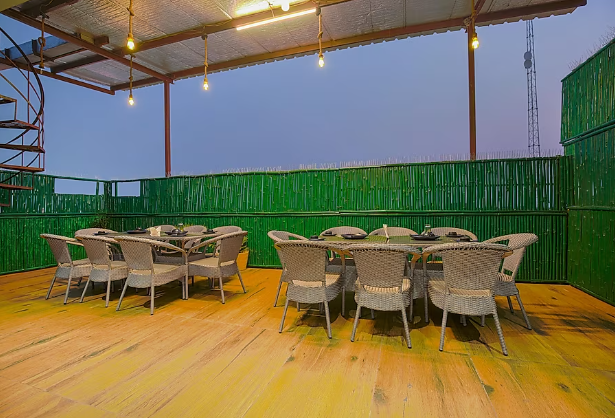 Hotel Crown,Near Golden Temple,3 star