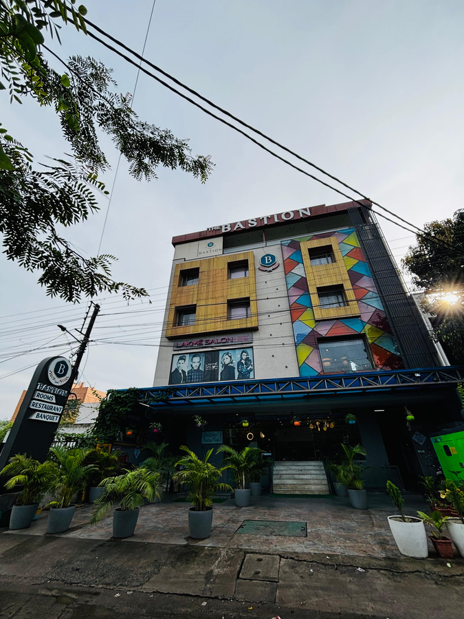 The Bastion,Narmadapuram Road,3 star