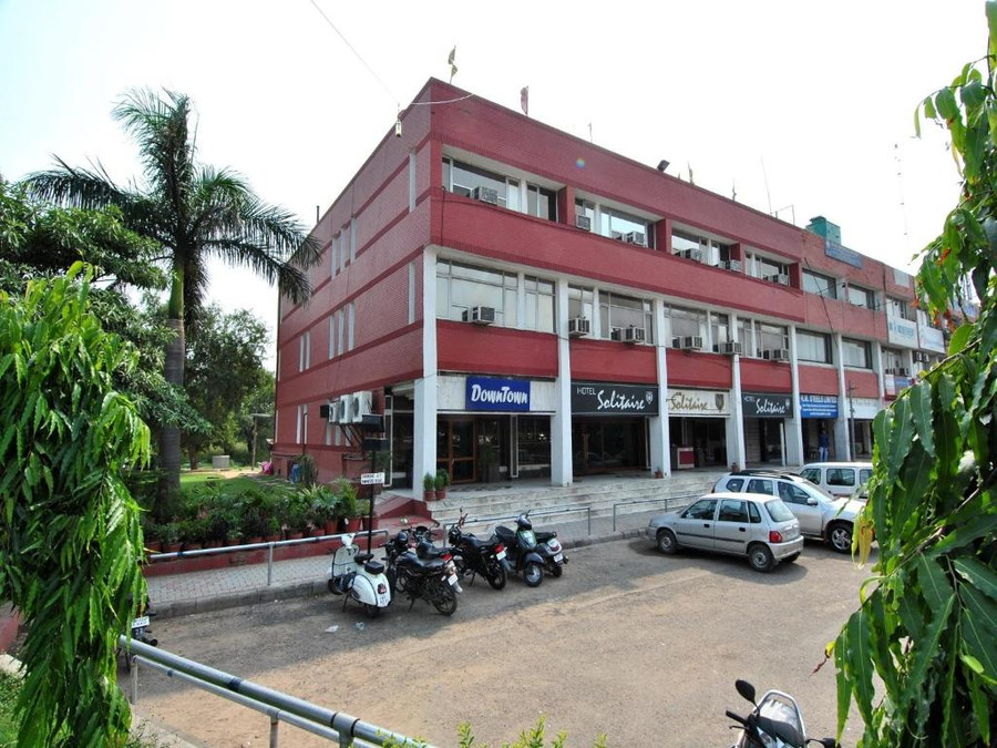 Hotel Solitaire,Manimajra,3 star