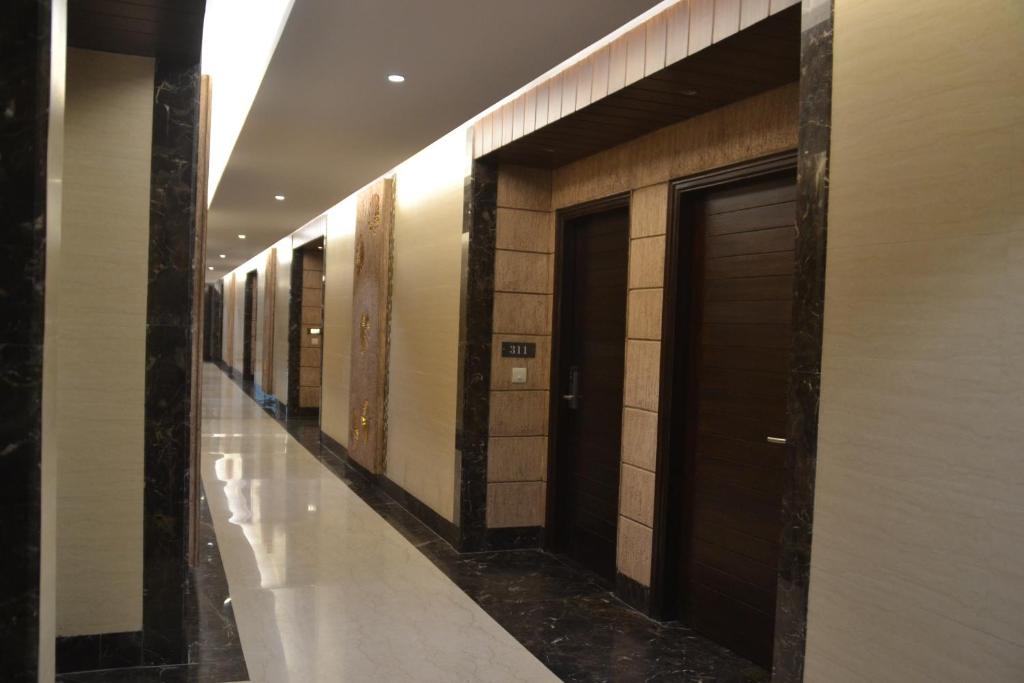 Hotel Shrinath Palace,Civil Lines, Jhansi,3 star