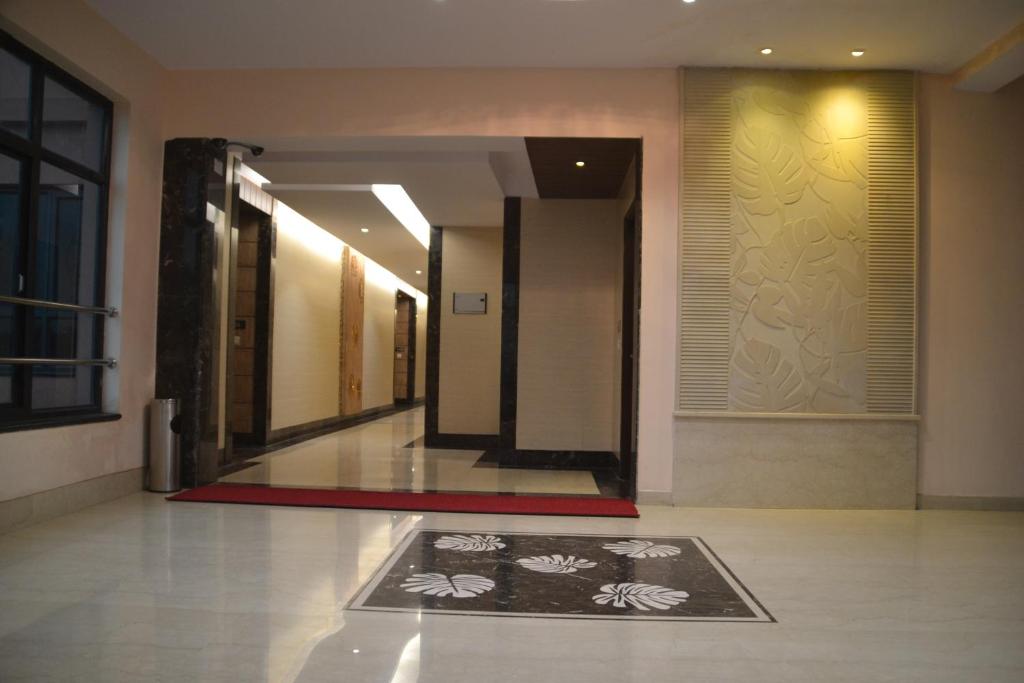 Hotel Shrinath Palace,Civil Lines, Jhansi,3 star
