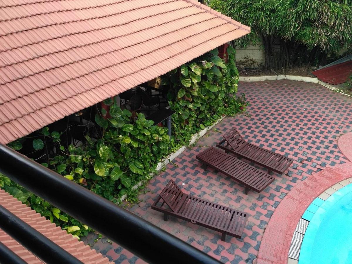 Hotel Moonlight,1/738 -747, Kovalam, Near Kovalam Beach, Thiruvananthapuram, Kerala 695527,3 star
