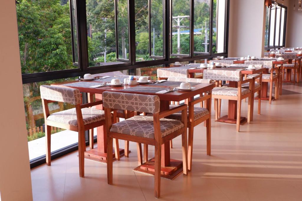 Sea Seeker Krabi Resort,Ideally Located In The Ao Nang Area, Sea Seeker Krabi Resort Promises A Relaxing And Wonderful Visit,4 star