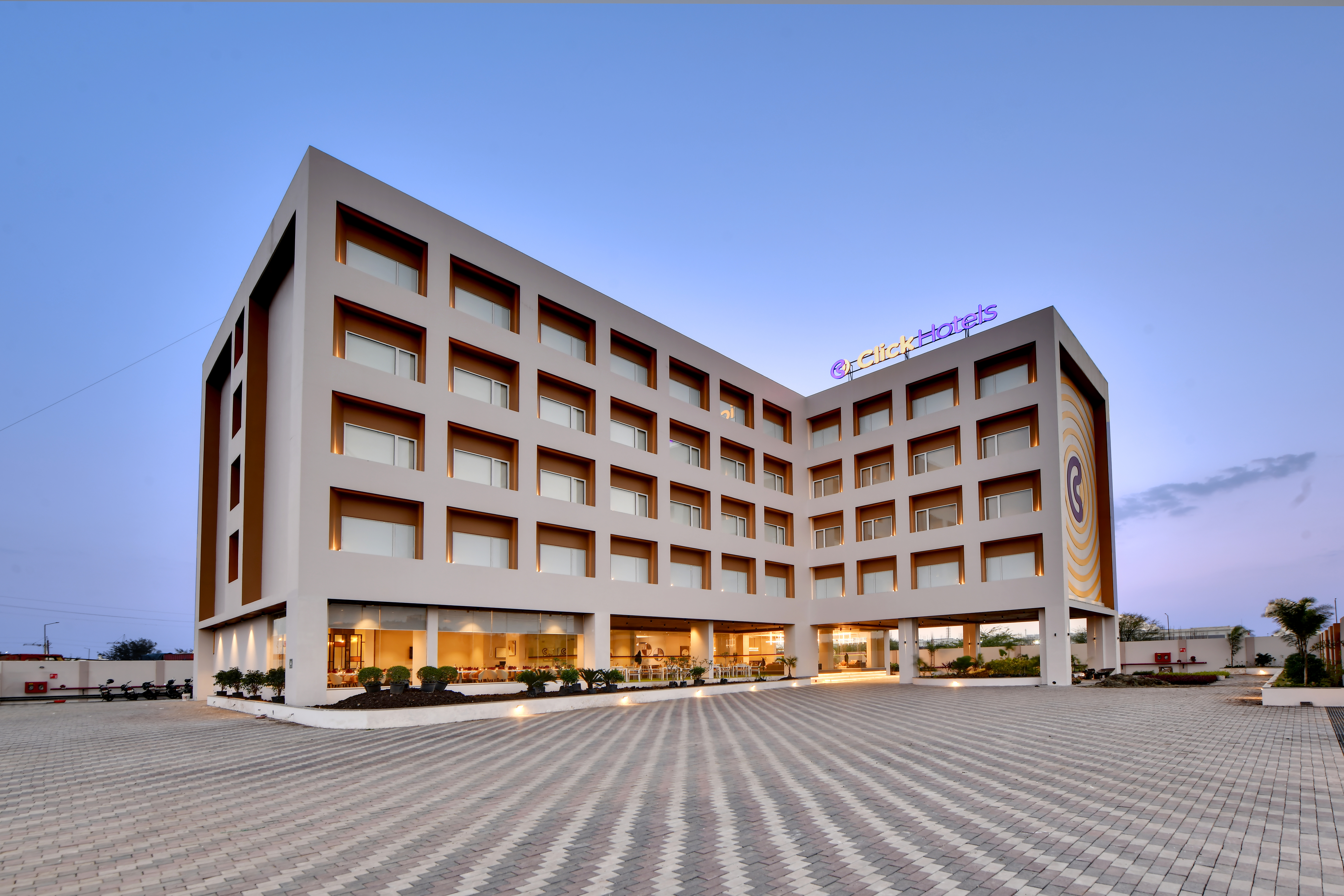 Click Hotel Pithampur