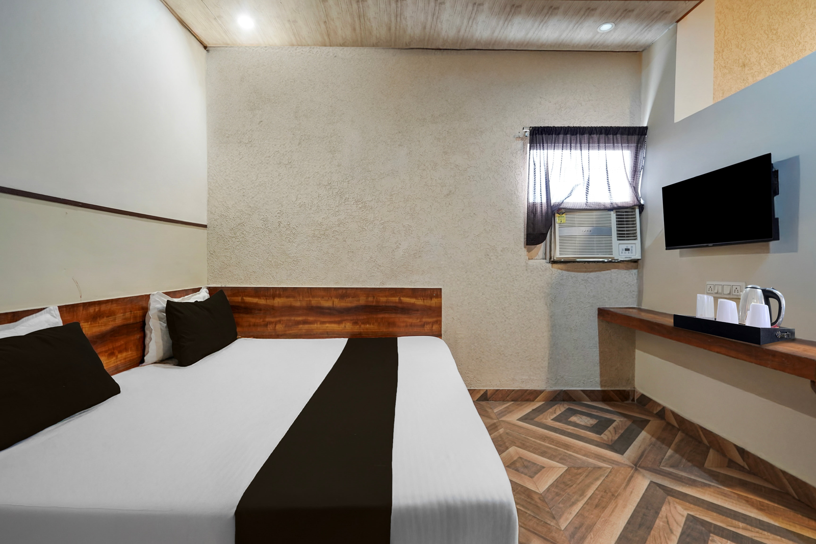 townhouse city mall kota formerly hotel high society