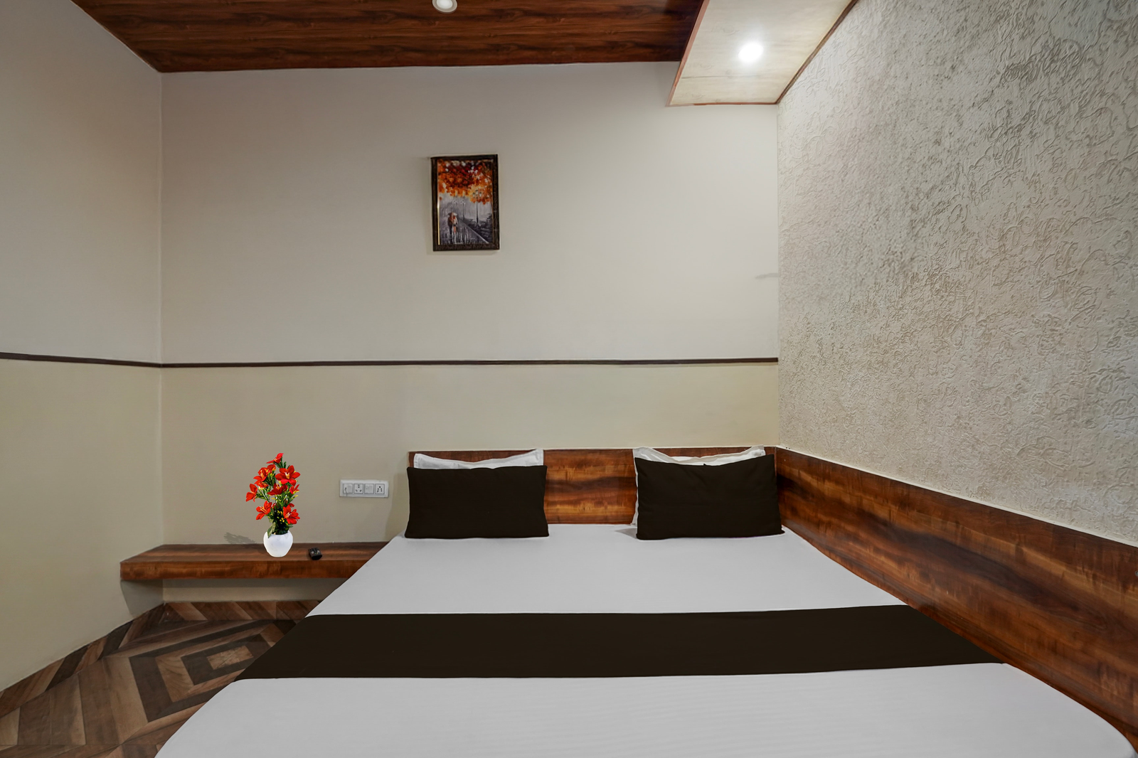 townhouse city mall kota formerly hotel high society