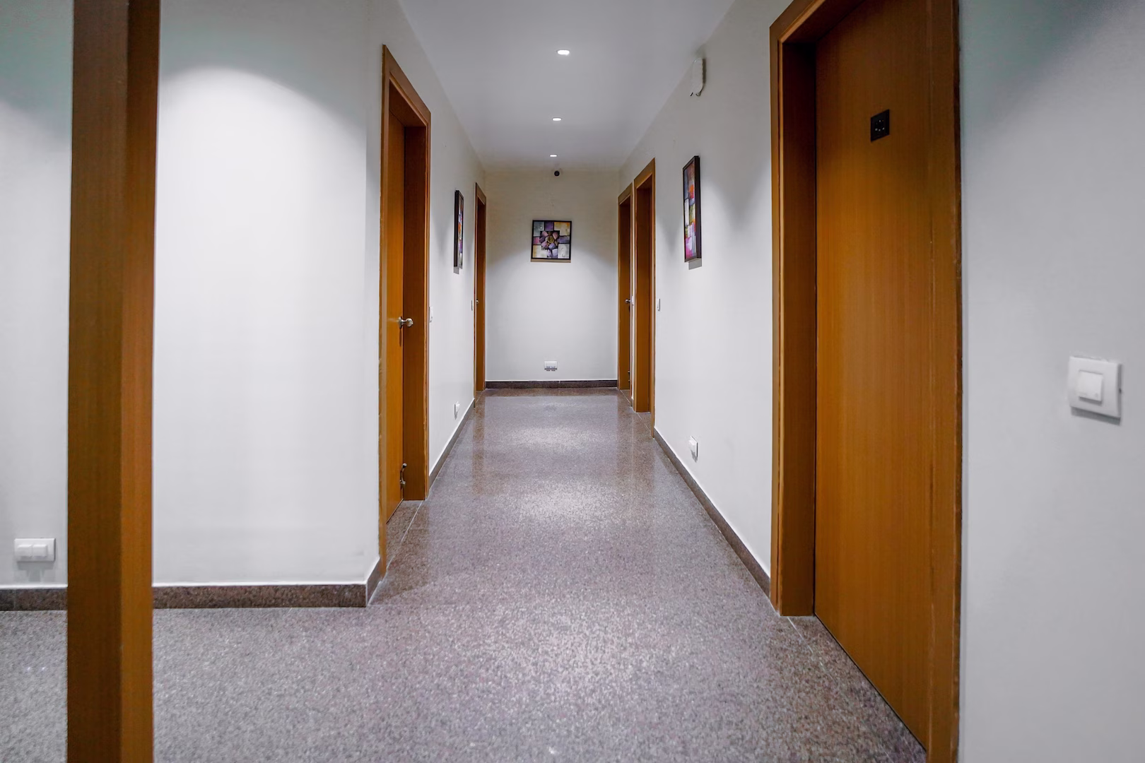 saltstayz select unitech cyber park