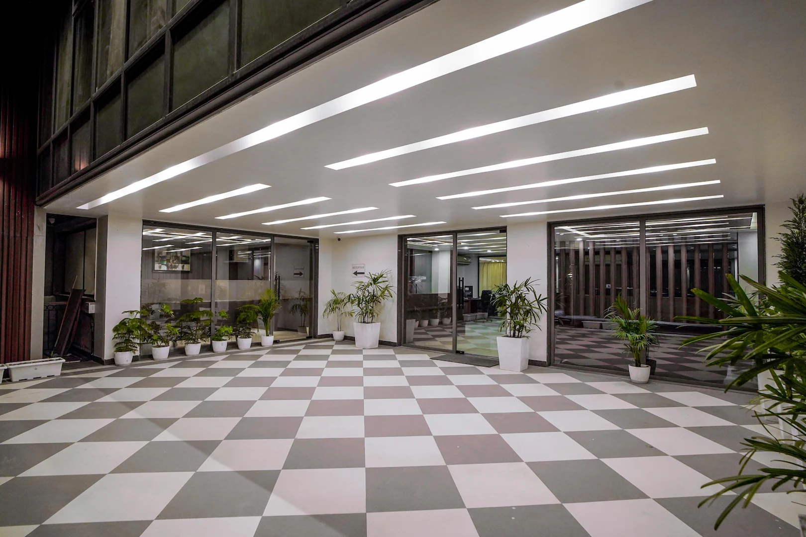 saltstayz select unitech cyber park