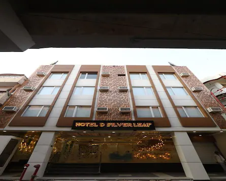 Hotel D Silver Leaf,82/16, Guru Govind Singh Marg, Lalkuan, Lucknow, Uttar Pradesh 226004,4 star
