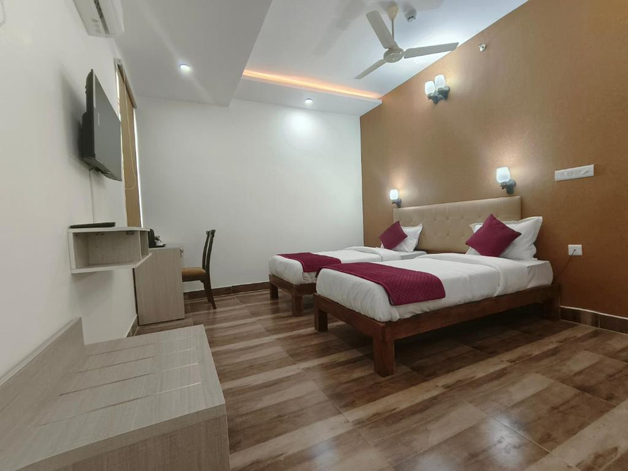 pink vista hotel