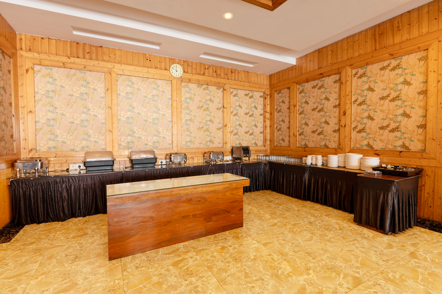 treebo premium queen of hills near mall road