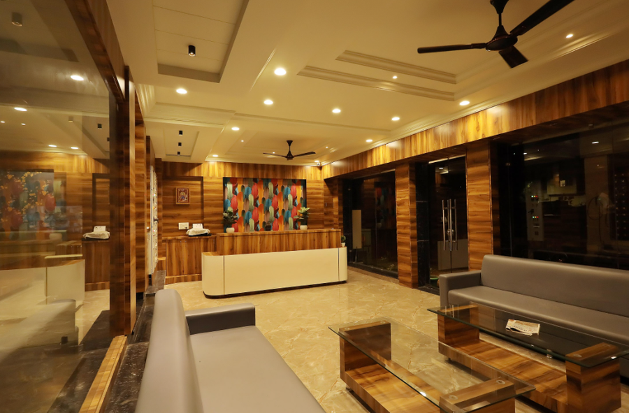 hotel sparkle inn just 400 meters from udaipur railway station
