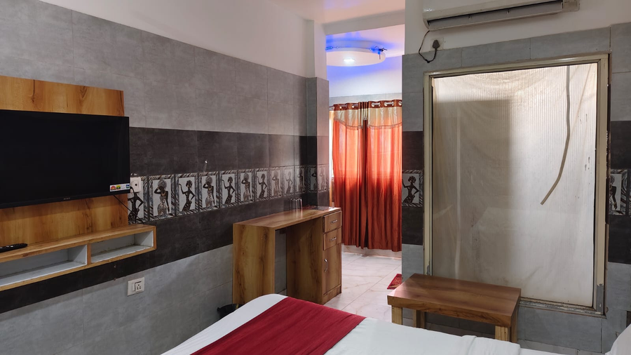 hotel ravi palace
