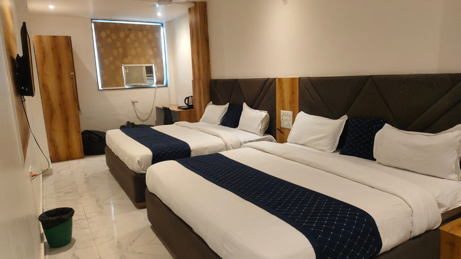 hotel ravi palace