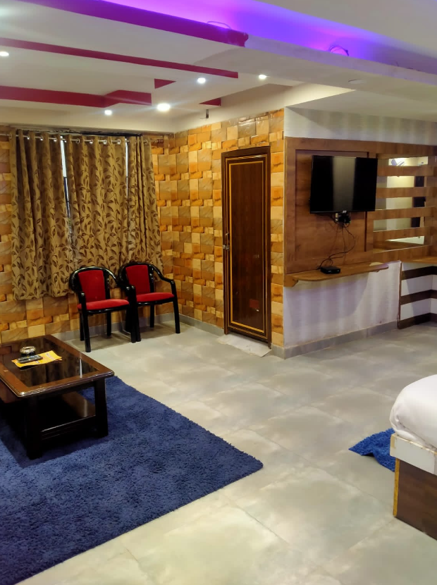 Hotel Bodhraj Inn,Plot No.111, Near Overbridge, Nivaranpur Rd, Nivaranpur, Doranda, Ranchi,3 star