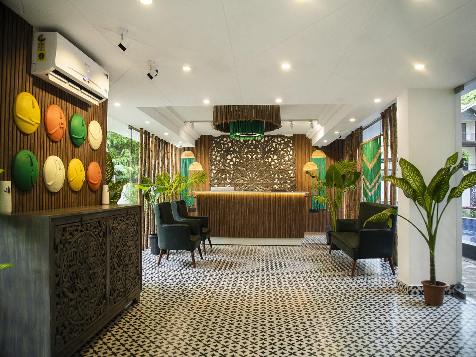 Hue Guh The Porto Candolim,H.No. 344/3, Survey No. 94/11,Marra, Saipem , Candolim Road, North Goa,403114,3 star