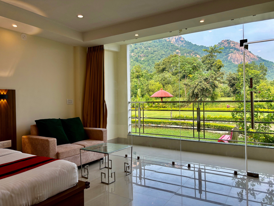palashgram eco resort