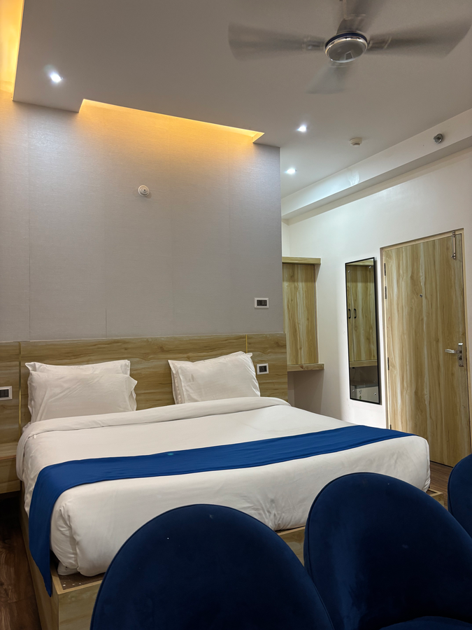 dolphin club and resort