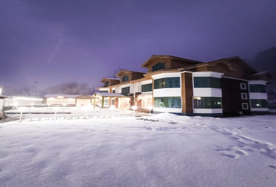 Hayat Residency Pahalgam,Batakote Near Rafting Point, Pahalgam, Hassan Abad, Jammu And Kashmir 192129,3 star