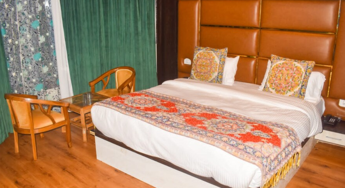 hayat residency pahalgam