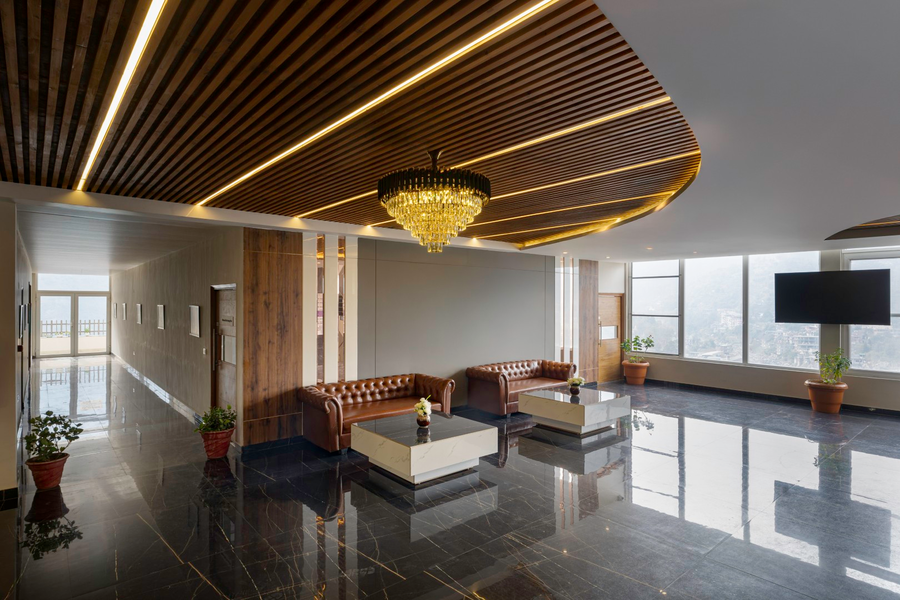 spt clarks inn suites mandi