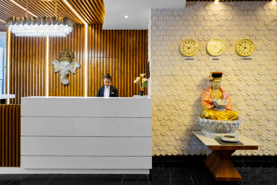 spt clarks inn suites mandi
