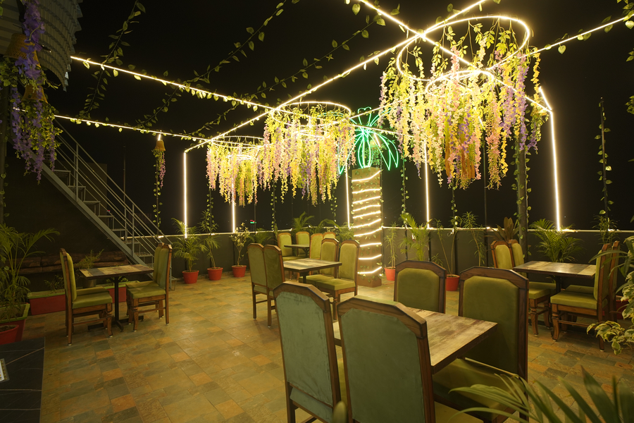 Hotel Adhiraj Inn,Electricity Board Area,3 star