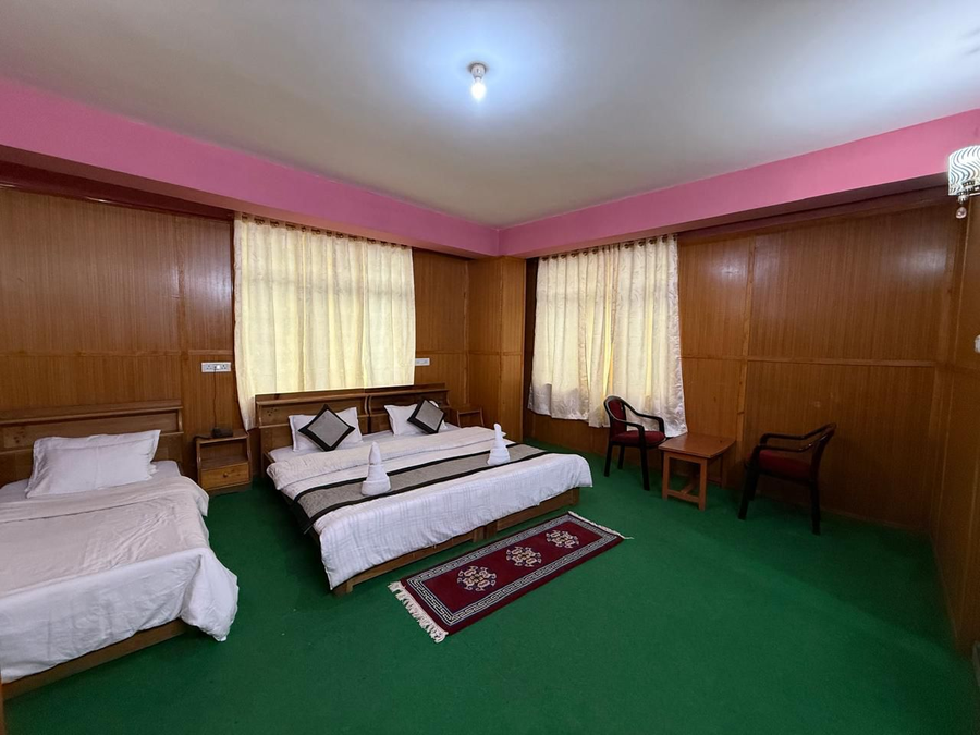 hotel tawang holiday