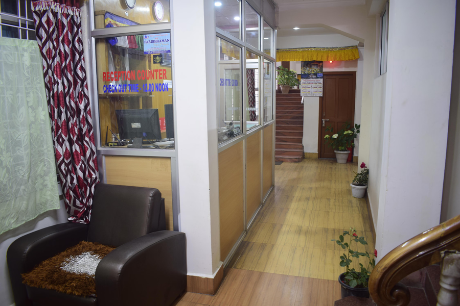 hotel tawang holiday