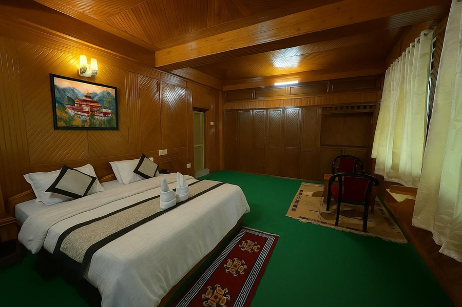 hotel tawang holiday