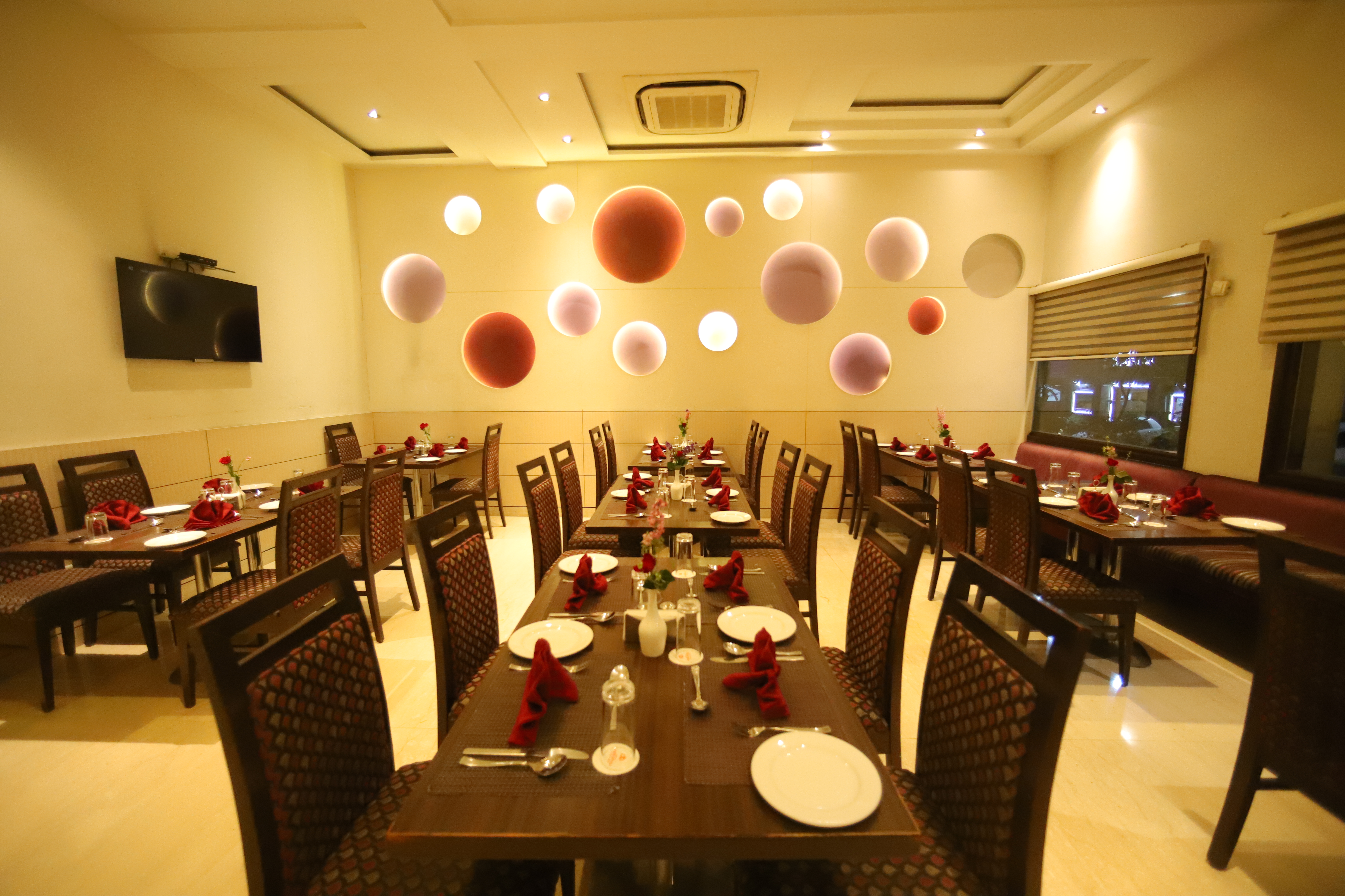 hotel amrapali grand