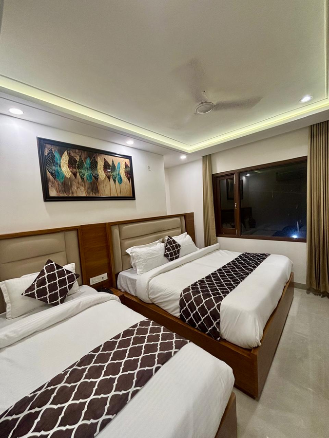hotel g r residency