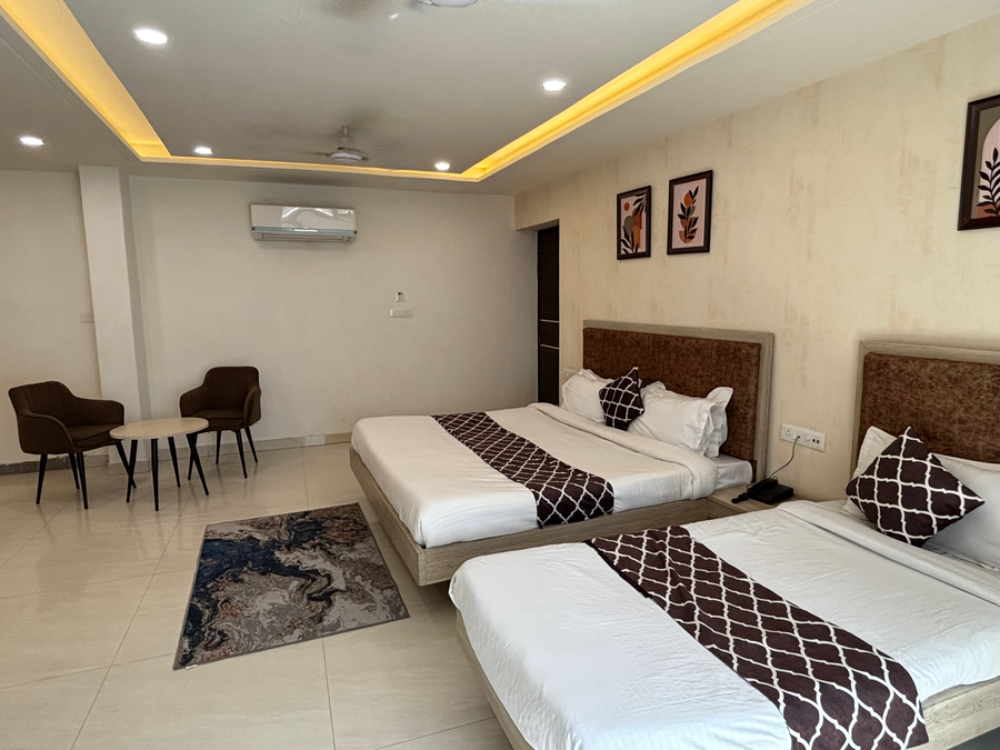 hotel g r residency