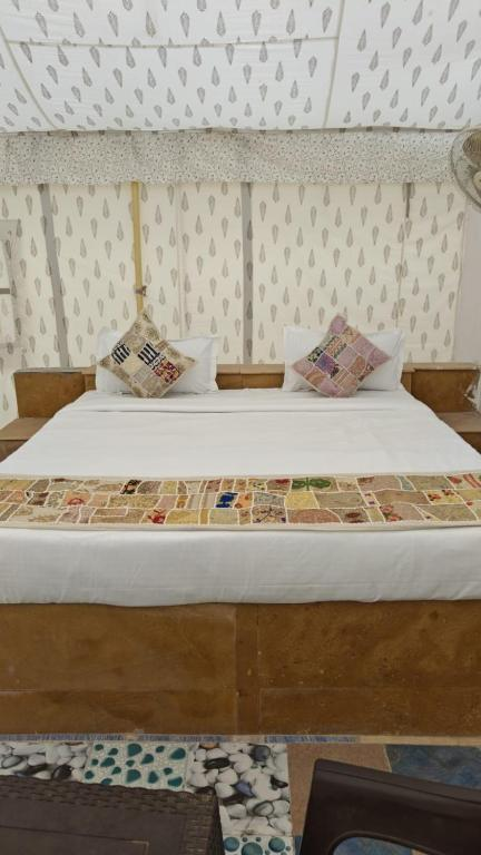 barkha desert safari camp jaisalmer