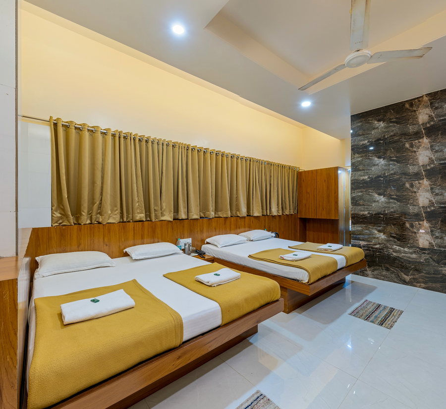 hotel adarsh deluxe
