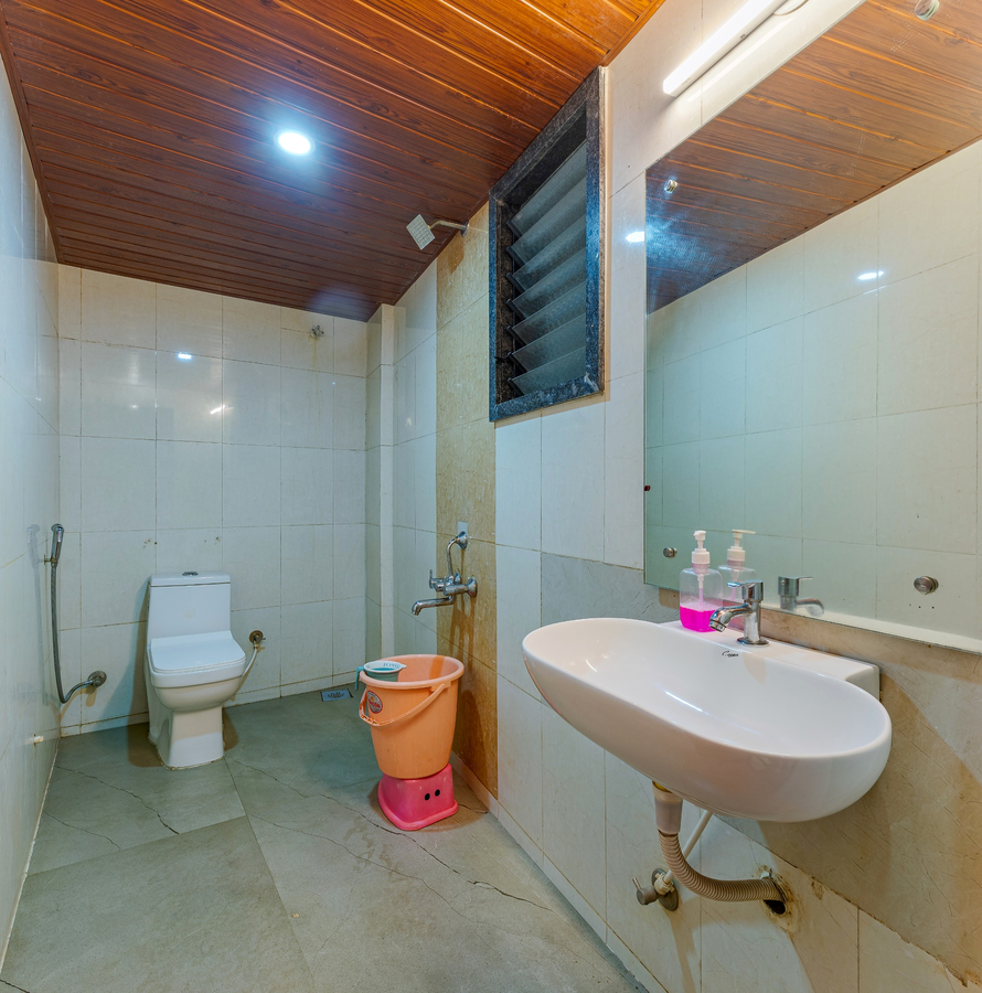 hotel adarsh deluxe