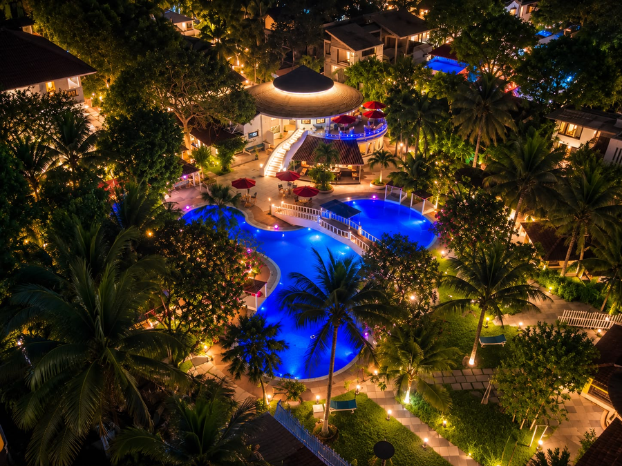 sashas holiday village