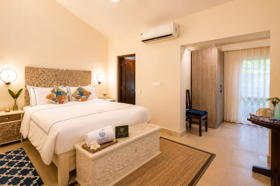 sashas holiday village