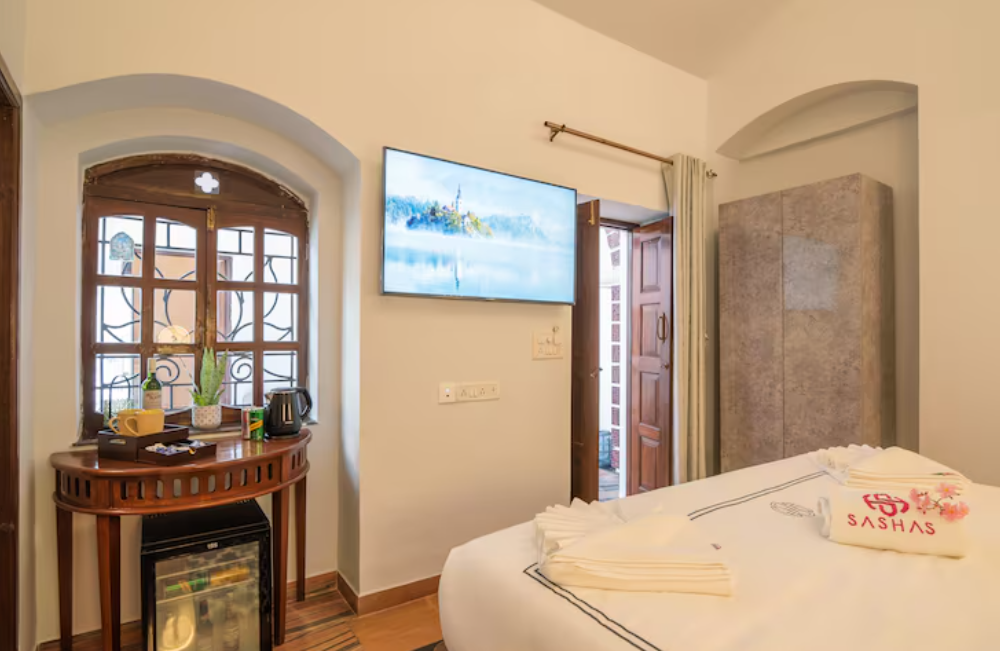 sashas holiday village