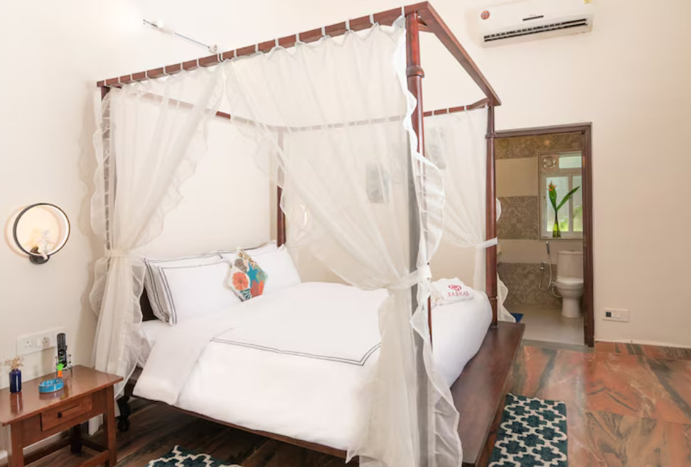 sashas holiday village