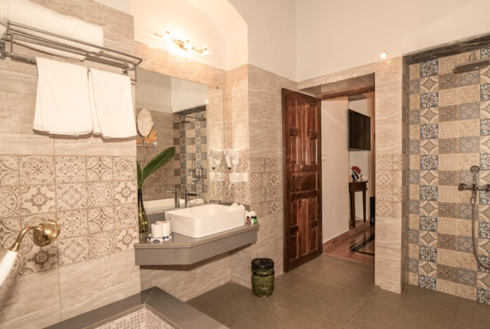 sashas holiday village