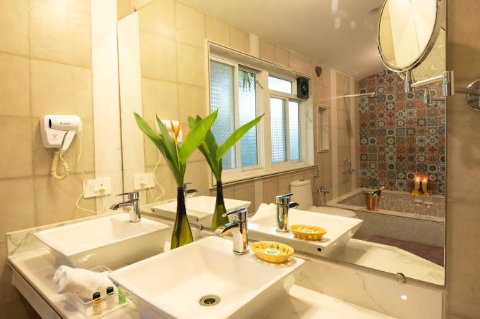 sashas holiday village