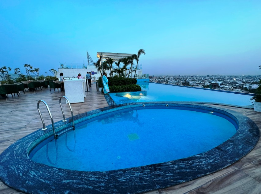 Richi Rich Studio Apartment,Shyam Nagar,2 star