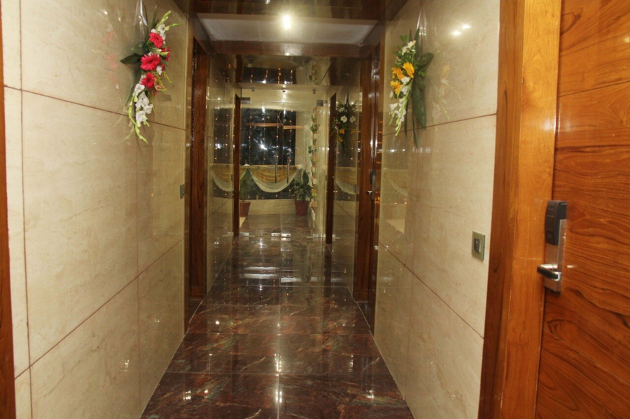 The Daffodils Hotel & Restaurant,India>>Dehradun,3 star