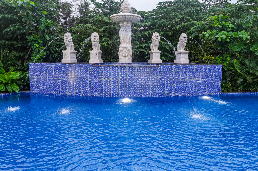 mayfair oasis resort and convention