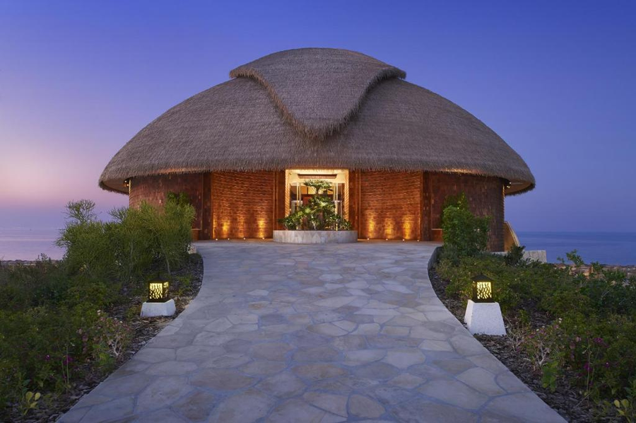 banana island resort doha by anantara