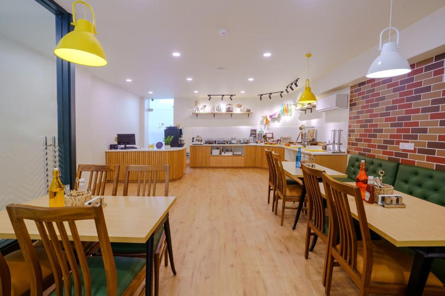 bloom hotel greater kailash 2