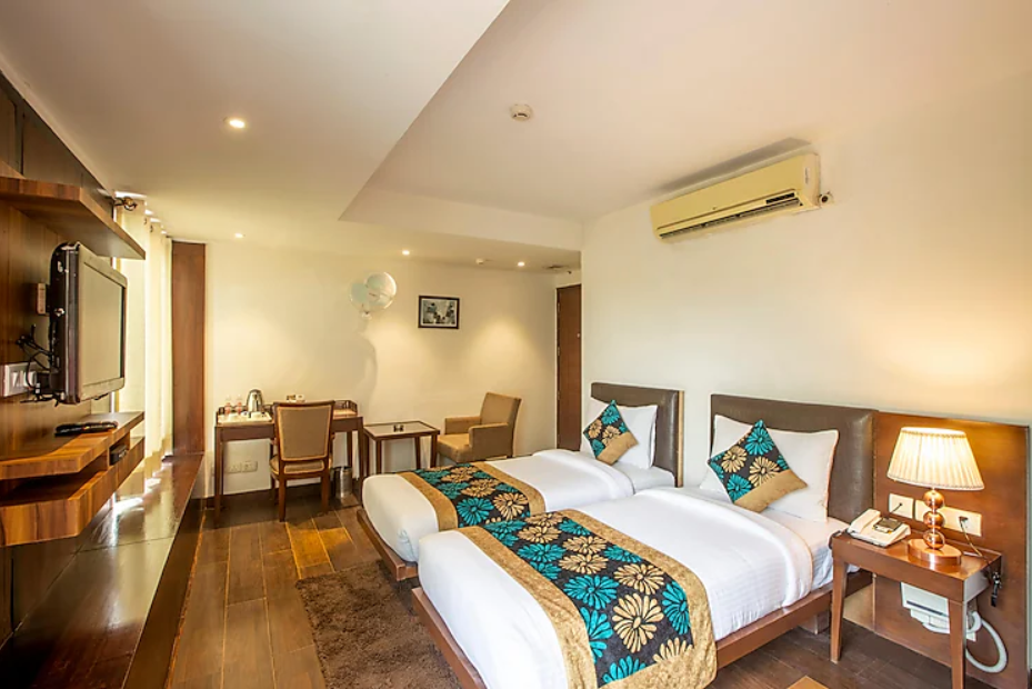 hotel arch plaza near yashobhoomi dwarka