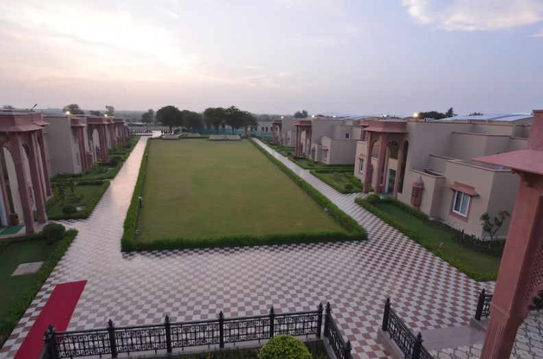 Orchha Palace And Convention Centre,,5 star