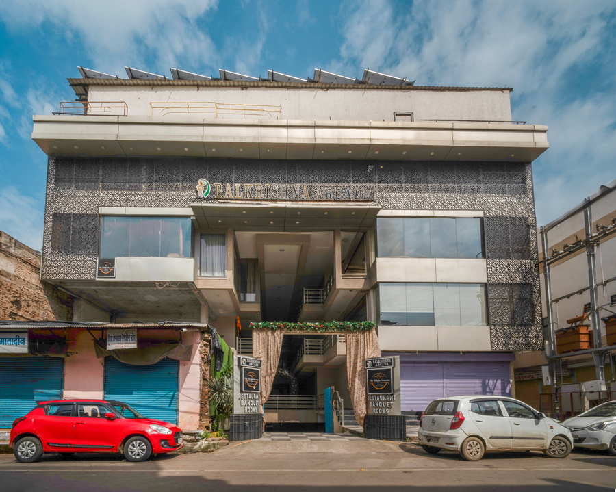 The White Seasons,Lohiya Bazaar ,3 star